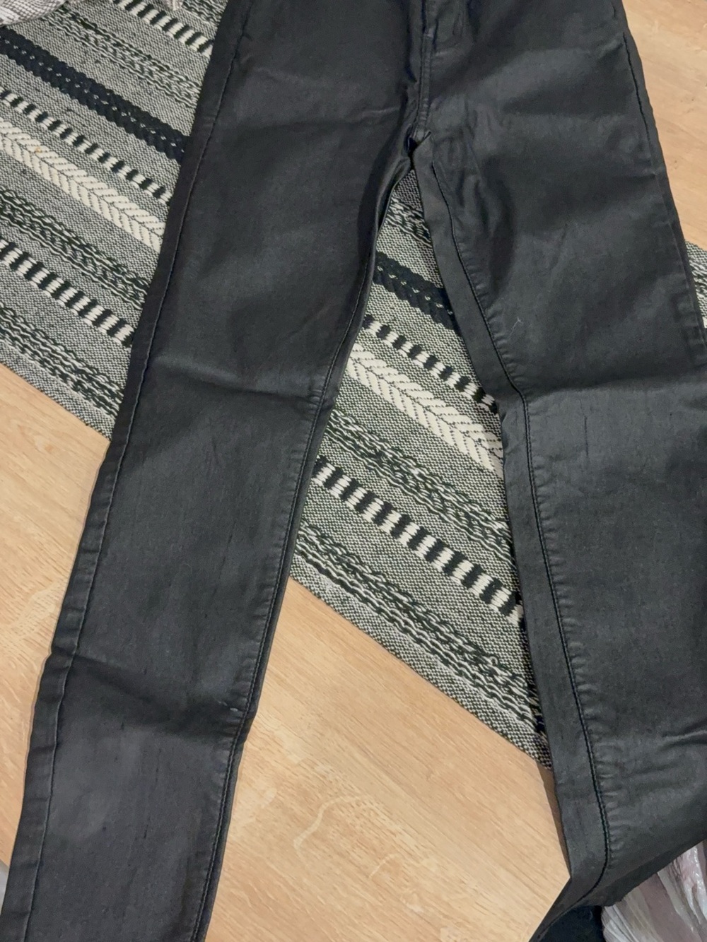 Woman’s Black Slim Jeans